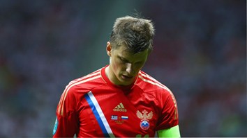 Bóng đá - Arshavin tỏ thái độ bất cần với các fan ĐT Nga