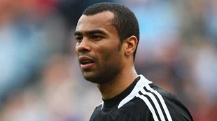 Bóng đá - Ashley Cole sắp vượt qua Beckham và Peter Shilton