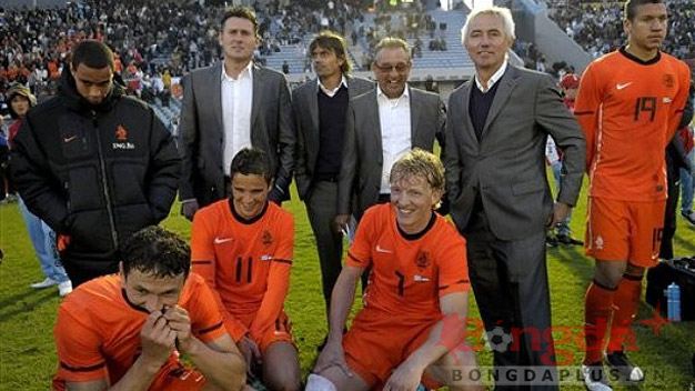 Bóng đá - ĐT Hà Lan gọi 9 tân binh vào danh sách sơ bộ dự EURO 2012
