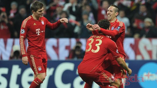 Bóng đá - Sao Bayern "oẳn tù tì" để quyết định ai đá phạt!?