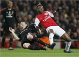 Arsenal 3-0 AC Milan Highlight lượt về vòng 1 8 Champions League 2011-2012