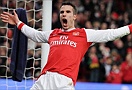 GOAL! Persie một lần nữa ghi bàn từ chấm 11m (Live: Arsenal 3-2 Aston Villa)