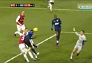 GOAL! Valencia m�� tỉ số cho Quỷ đỏ (Arsenal 0-1 Man Utd)