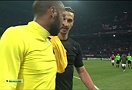 Ibra thân mật với Henry sau trận đấu với Arsenal ở Champions League
