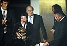 Messi đoạt Quả bóng vàng thứ ba liên tiếp