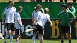Những thông tin mới nhất về sự chuẩn bị của Italia Đức và Hy Lạp cho Euro 2012