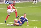 THẺ ĐỎ! Fuller nhận thẻ đỏ rời sân, Stoke chỉ còn 10 người trên sân (LIVE: Chelsea v Stoke)