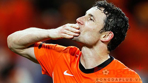 Bóng đá - Van Bommel cân nhắc chia tay ĐTQG sau EURO 2012