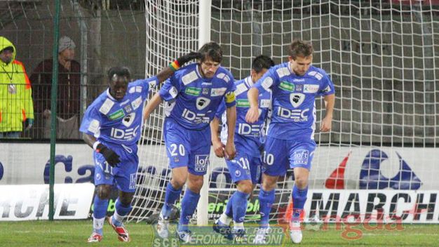 Bóng đá - Vòng 28 Ligue 2 - 02h00 ngày 17/3: Bastia vs Amiens
