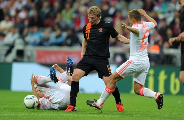 Bayern Munich 3-2 Netherlands Highlight giao hữu quốc tế 2012