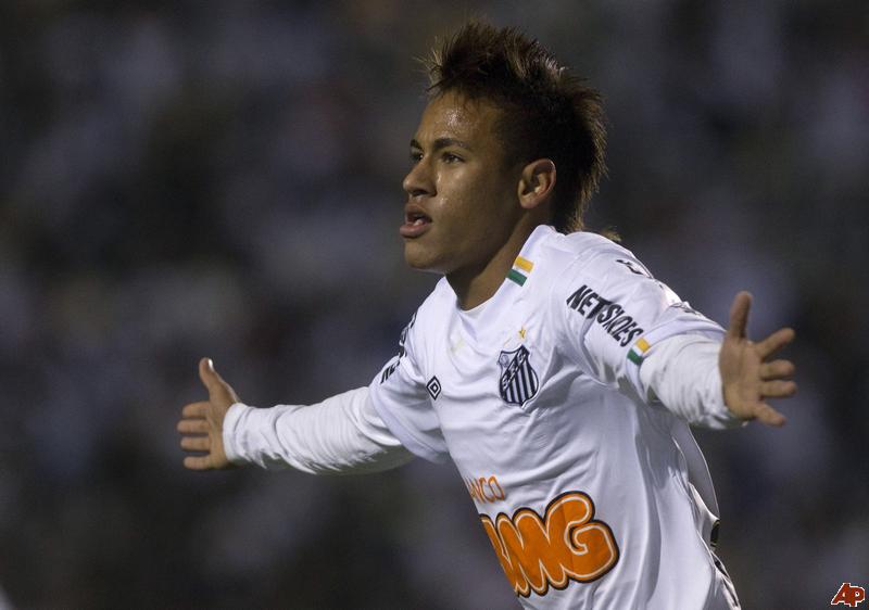Neymar làm xiếc 