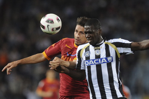 Udinese 2-0 AS Roma: Ngôi đầu thuộc về 
