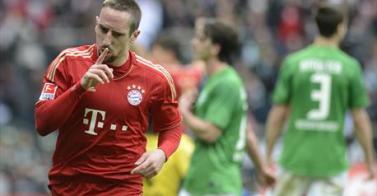 Top 5 bàn thắng đẹp nhất vòng 32 Bundesliga 2011-12