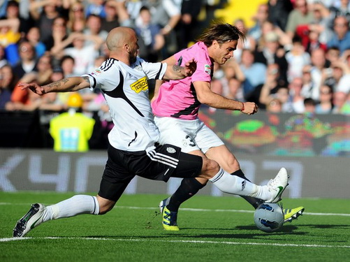 Top 5 bàn thắng đẹp nhất vòng 33 Serie A 2011-12