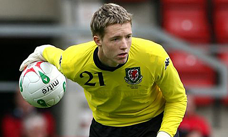 Wayne Hennessey - vững vàng giữa trận địa pháo!