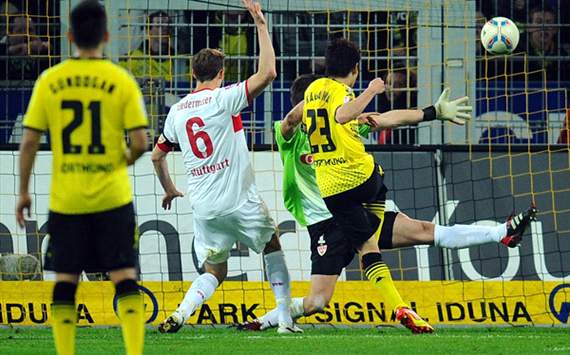 Borussia Dortmund 4-4 Stuttgart (Highlight vòng 28, Bundesliga 2011-12)