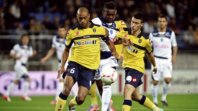 Sochaux (áo vàng) sẽ tiếp tục vượt qua Troyes như họ đã từng làm